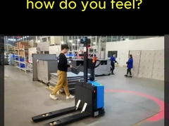 Camioni elevatori automatici: rendere la logistica più efficiente e sicura