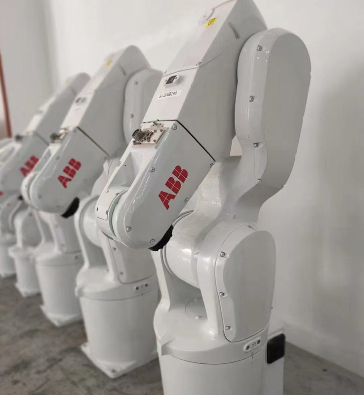 Lavoro di asse del braccio 6 del robot industriale di ABB IRB1200-5/0.9 con il robot di visione buon all'Assemblea