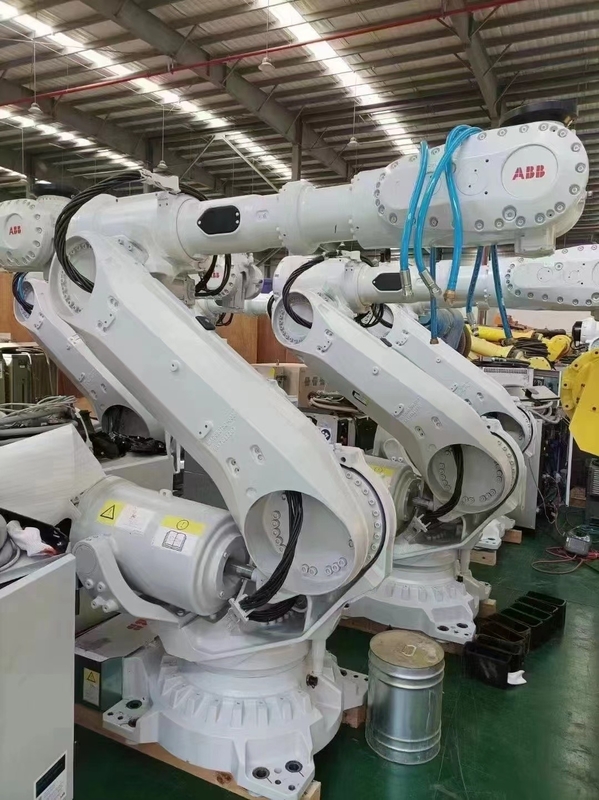 Braccio meccanico del robot di Abb da vendere la linea d'erogazione 2600mm del pacchetto della batteria ABB IRB 6700