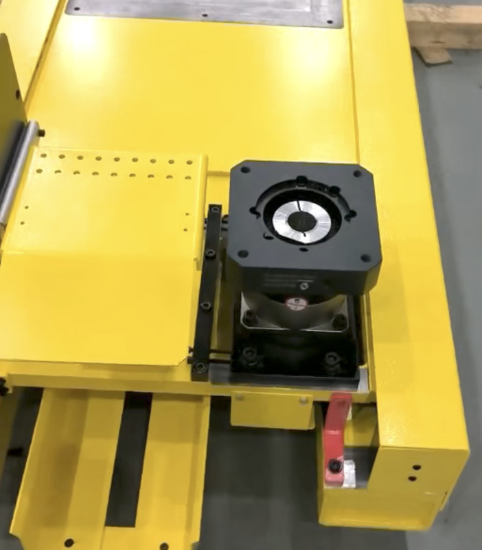 L'industriale lineare della ferrovia del robot di Fanuc completamente ha chiuso il settimo carico della ferrovia di guida di asse del robot 1500kg