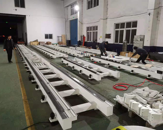 CNC lineare della ferrovia del robot regolabile che impiomba per la ferrovia semichiusa negli ambienti duri