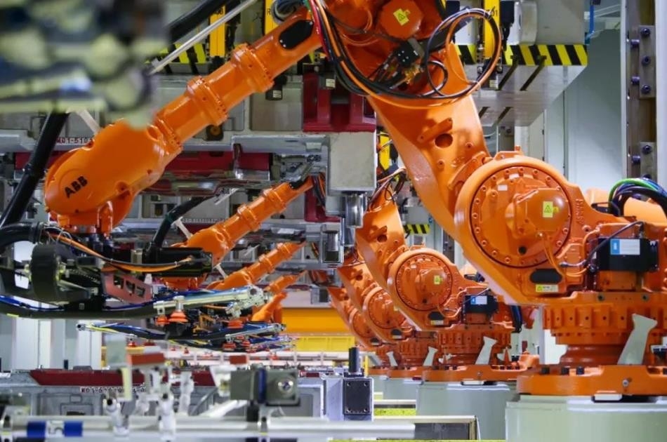 Spruzzi il multi braccio del robot di Abb per il carico di saldatura 650kg IRB 7600 del acciaio al carbonio