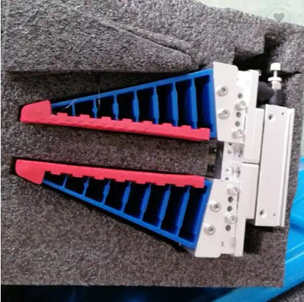 Due 4 6 pinza di presa del robot di 2 dita per le piccole parti lunghezze adattabile flessibile di 100mm - di 66 colpo di 64mm - di 12