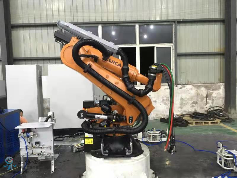Confezione robot personalizzabile con materiali di gomma per applicazioni di saldatura